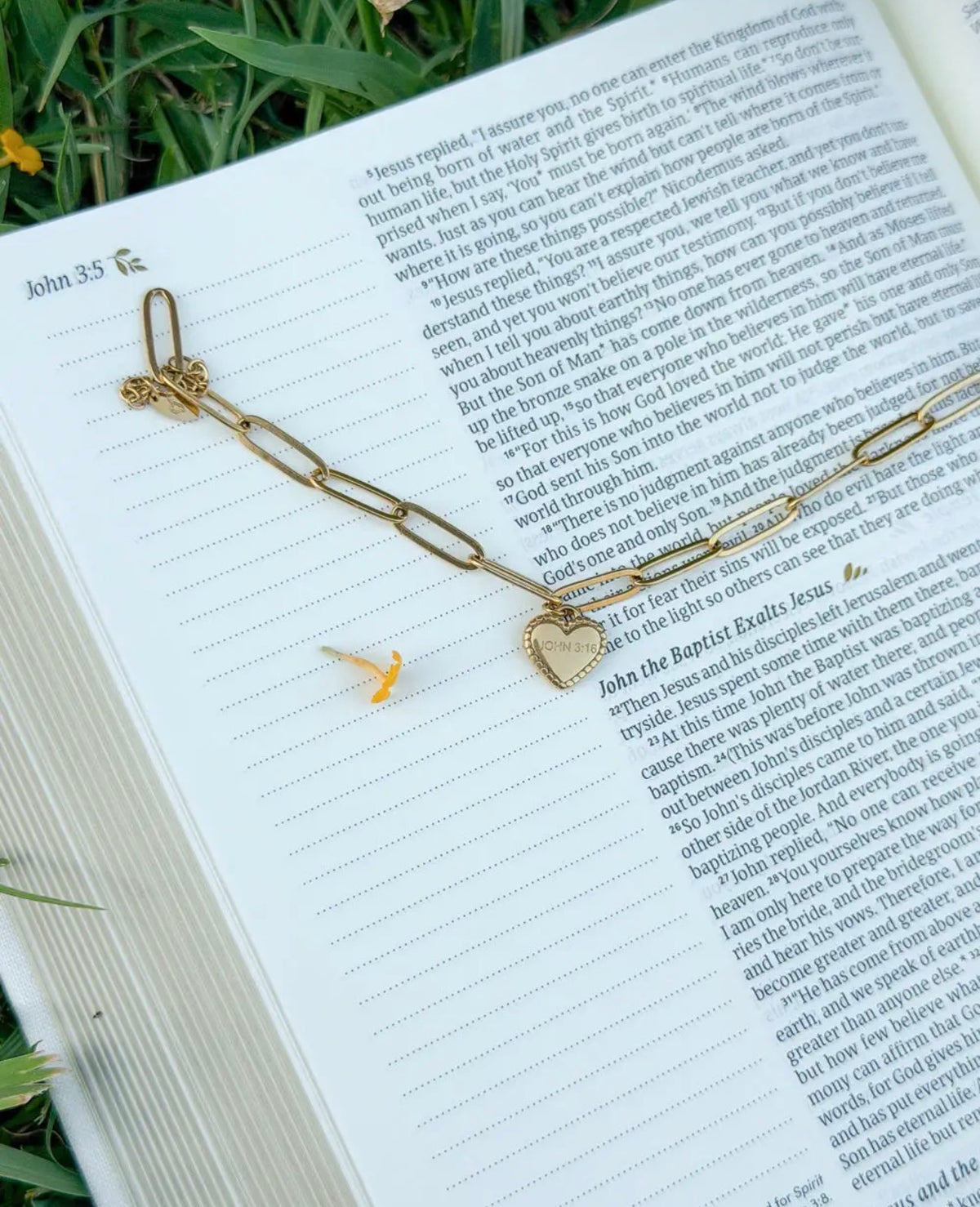 Elevated Faith l John 3:16 Heart Chain Bracelet