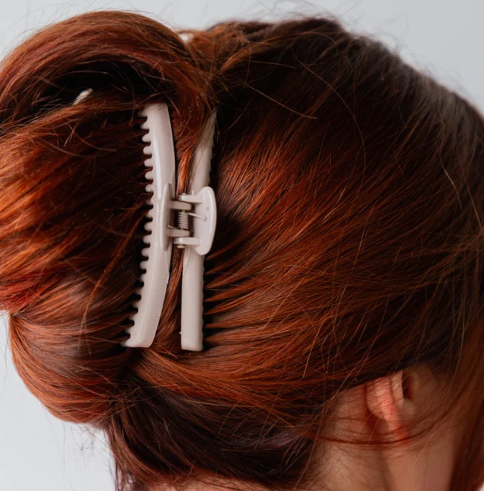 Best Seller I Kaxi Midi Hold Everything Claw