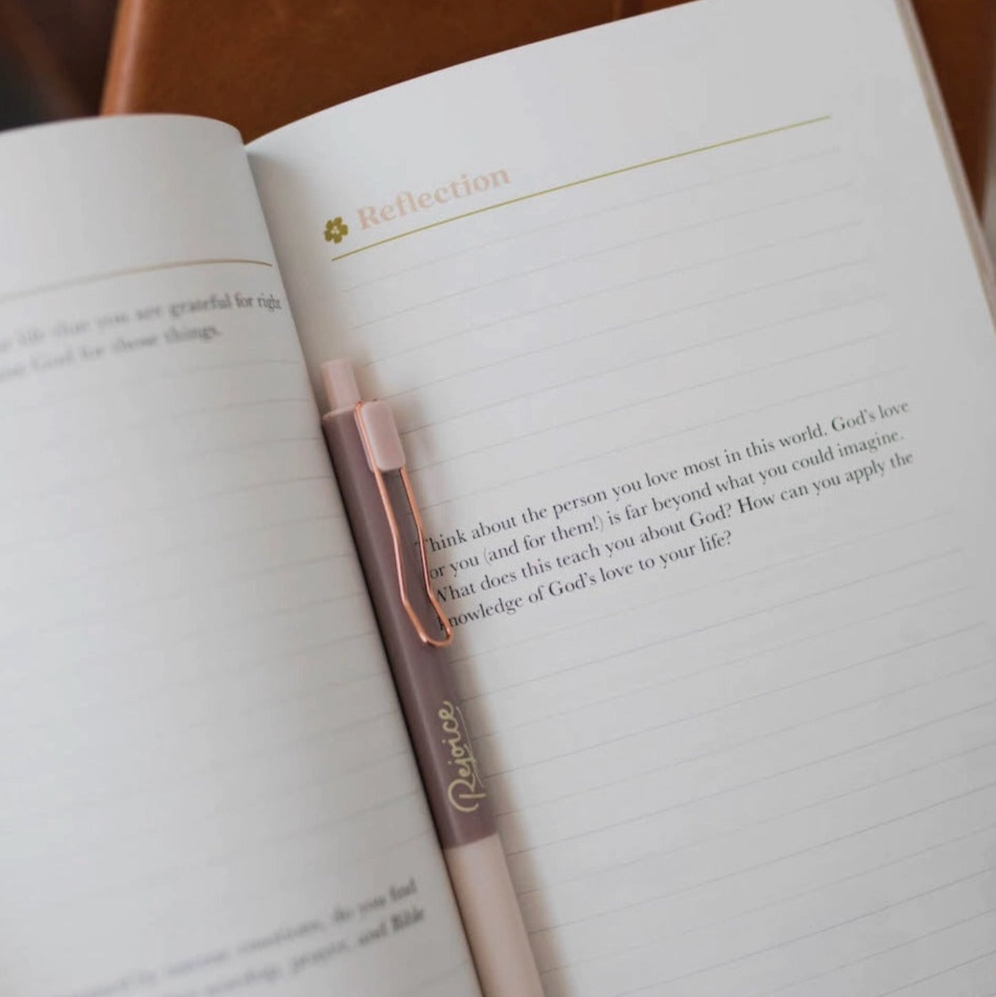 The Daily Grace Co. Meditiations For Gospel-Centered Dating