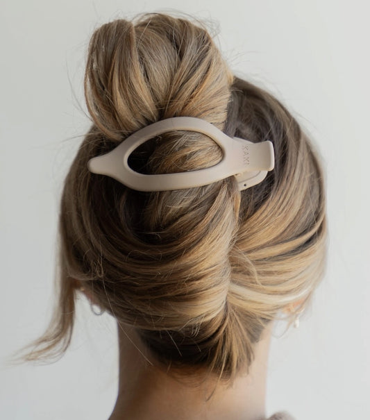 Kaxi Lay Down Claw Clip | Large Flat Hair Clip