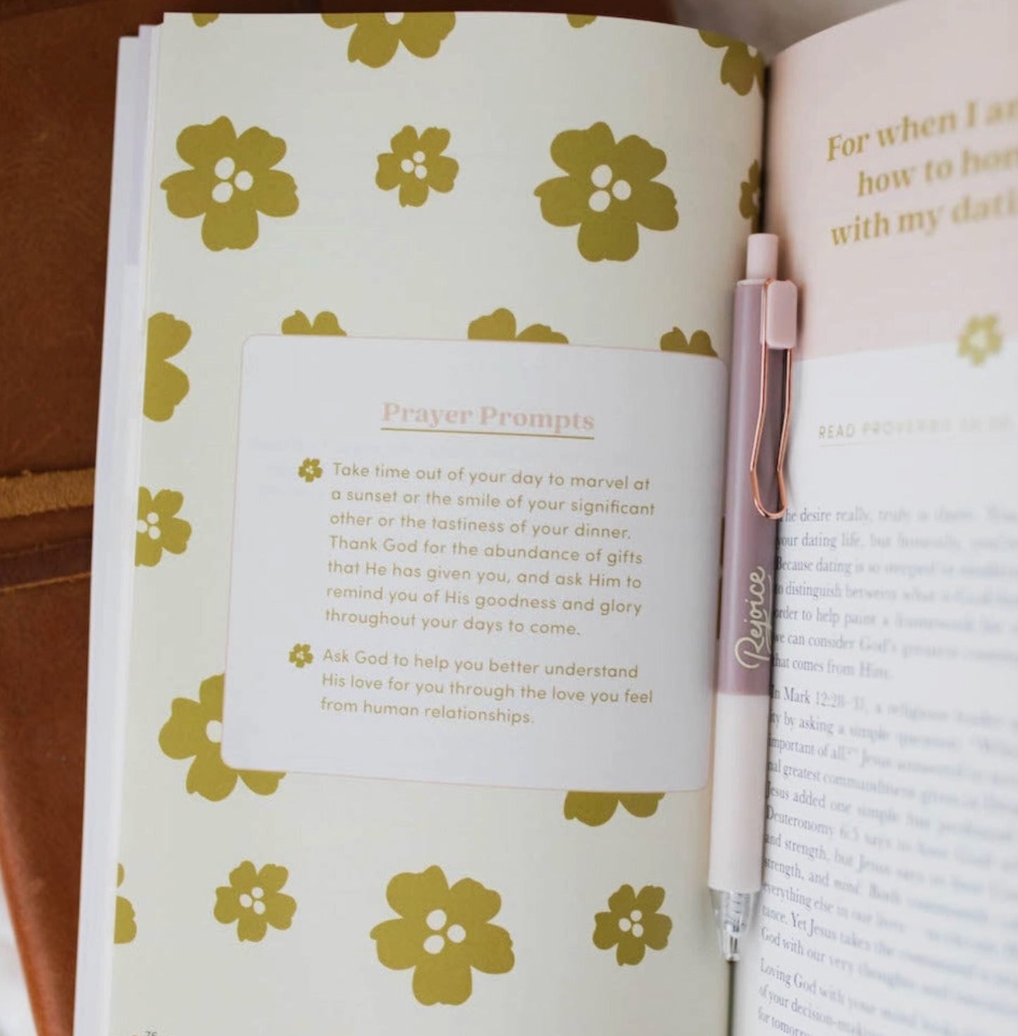 The Daily Grace Co. Meditiations For Gospel-Centered Dating