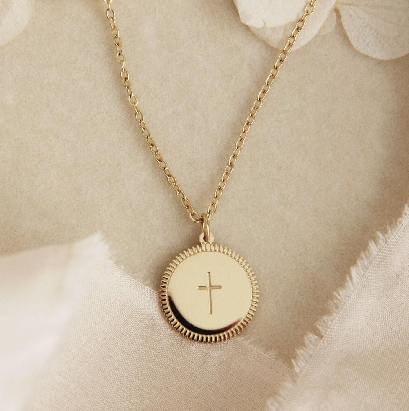 LoveStory Cross Pendant Gold Necklace