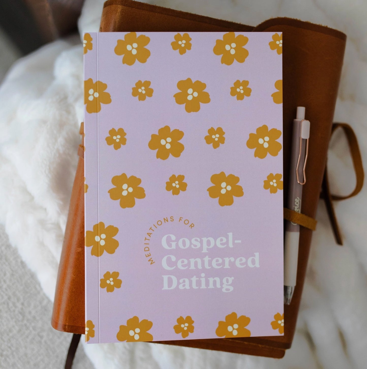 The Daily Grace Co. Meditiations For Gospel-Centered Dating